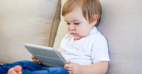 শিশুকে কতক্ষণ স্ক্রিন ব্যবহার করতে দেওয়া উচিত?